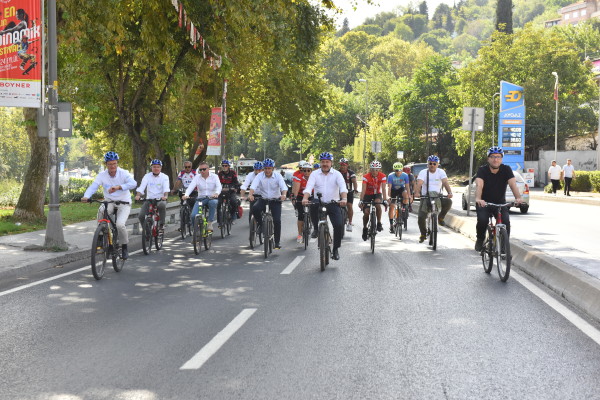 Closing of the European Mobility Week Took Place in Istanbul, with a Bicycle Tour, Walk and a Reception Where Plaques of Appreciation Were Presented